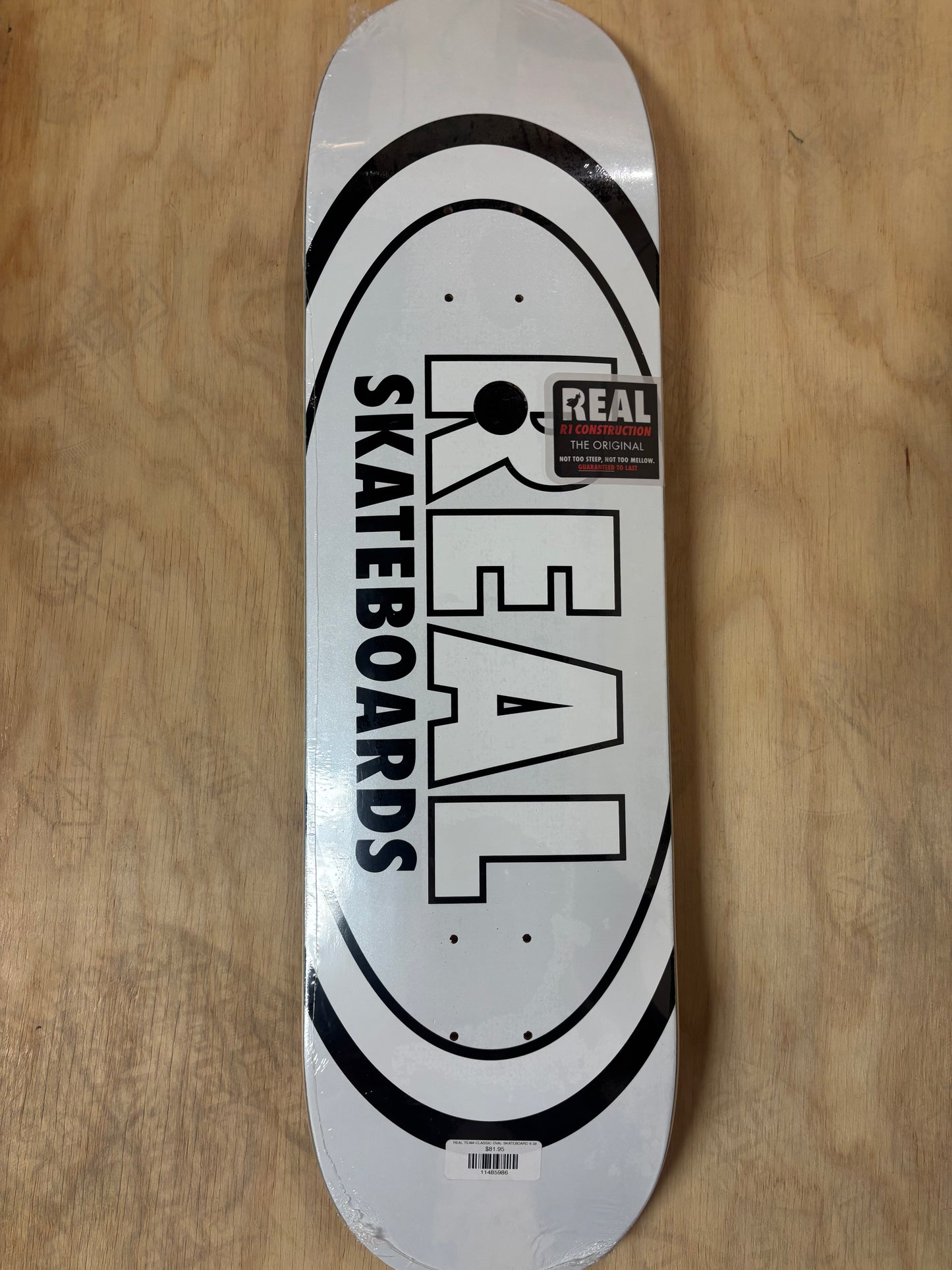 REAL TEAM CLASSIC OVAL SKATEBOARD 8.38