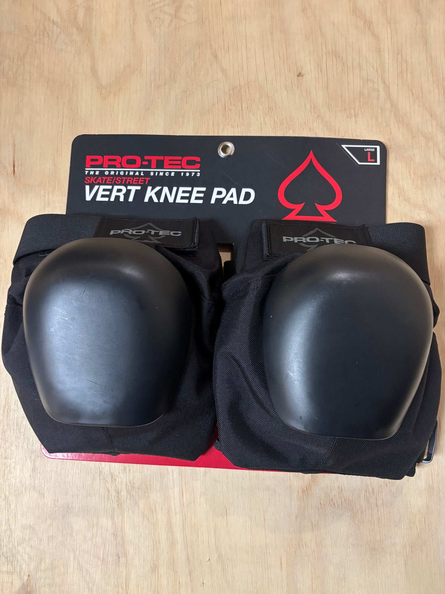 Vert Knee Pads - BLACK