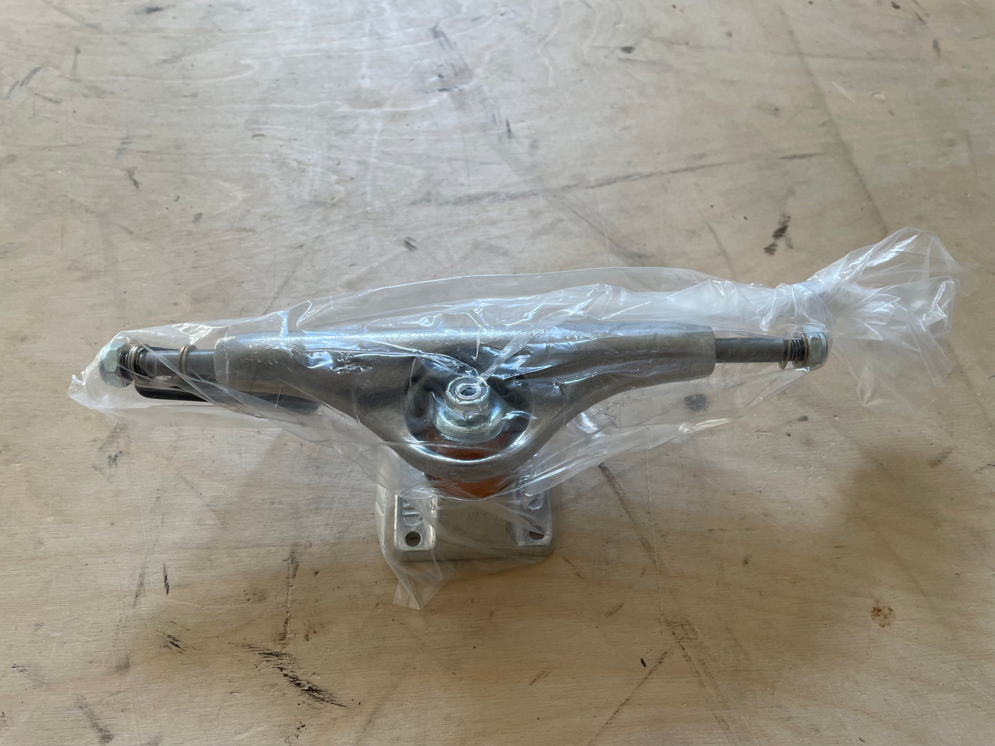 Independent 144 Stage 11 Hollow SILVER Standard Trucks