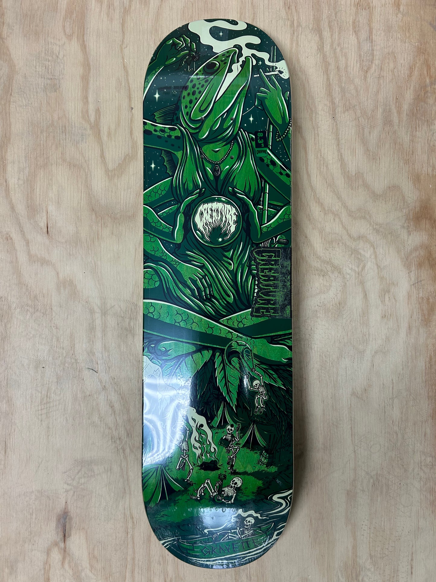 Gravette Creashia Pro 8.3in x 32.2in Creature Decks 8.3