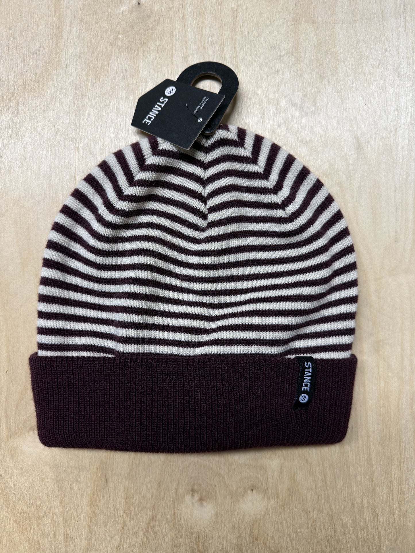 SHIPSTERN BEANIE - WINE