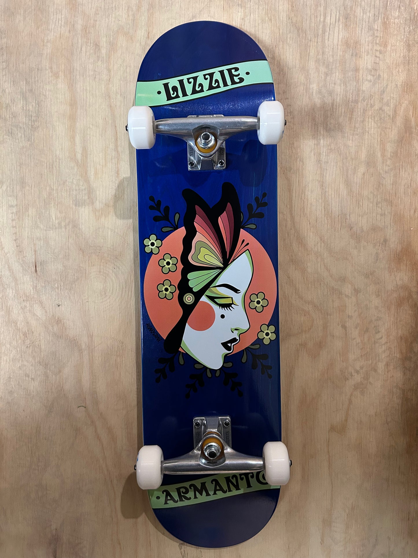 BIRDHOUSE Lizzie Armanto LA Butterfly Complete 8.0