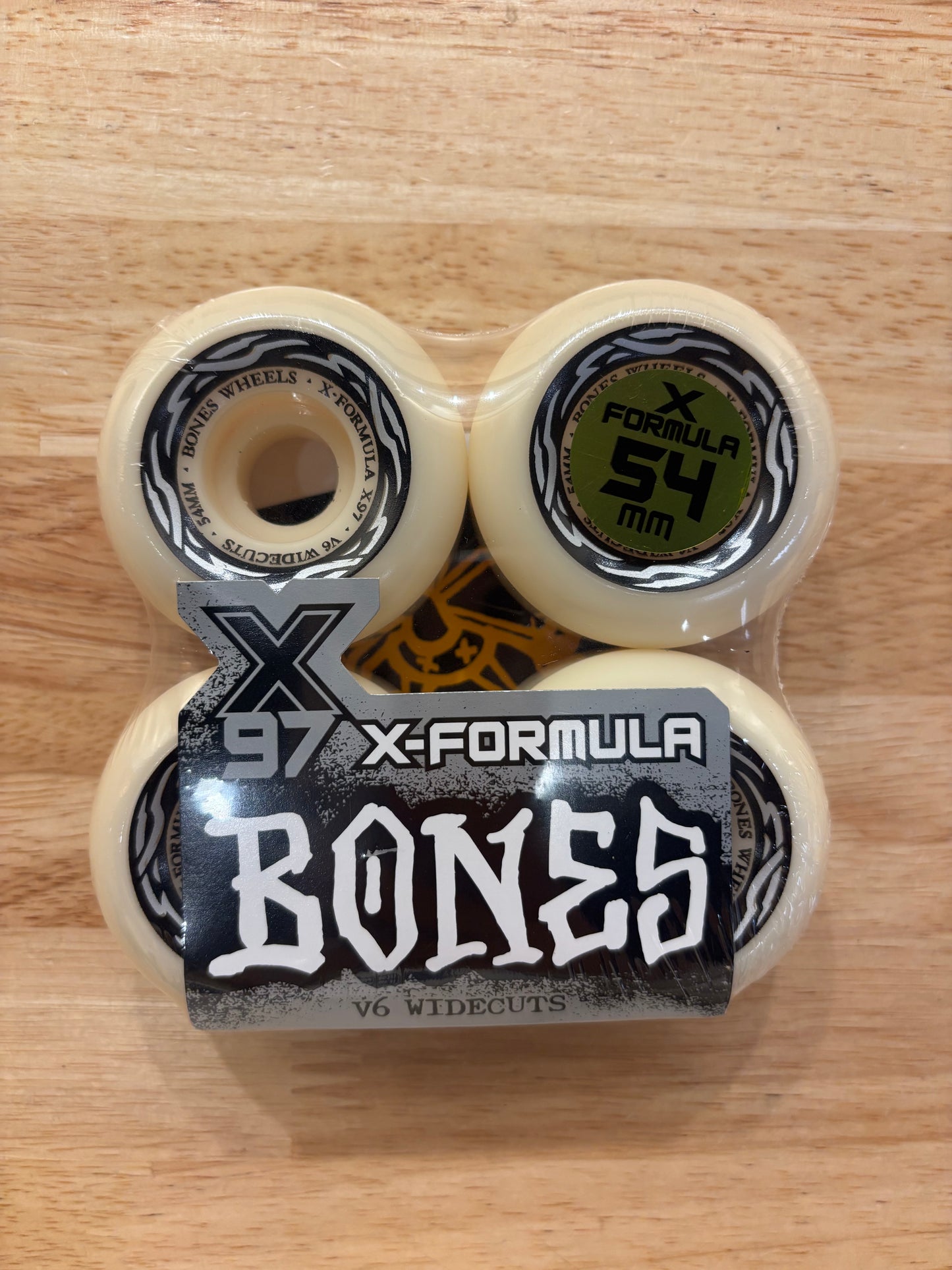X-Formula 54 V6 Widecuts 97A Silver