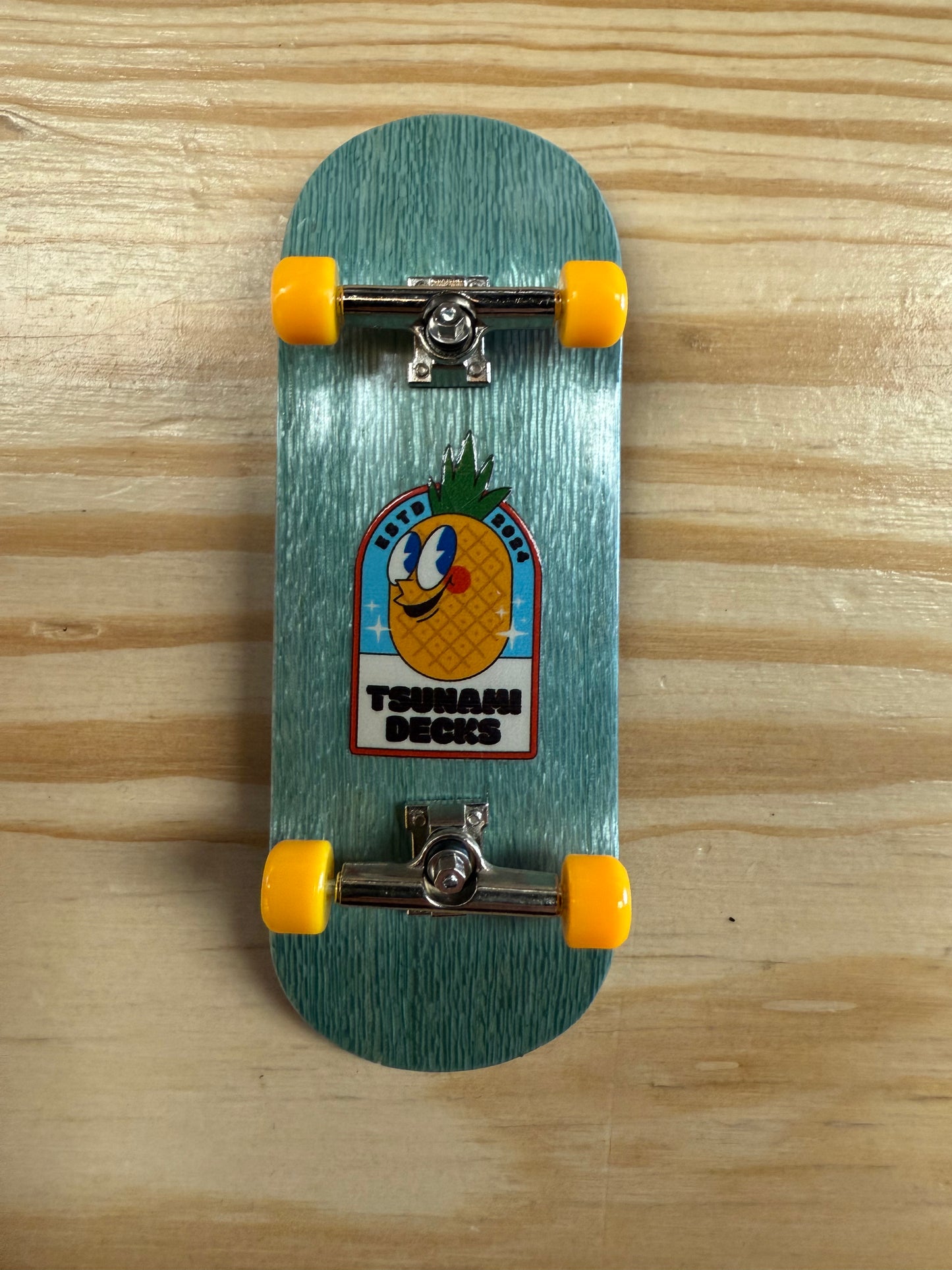 Tsunami Fingerboard Complete Green / Orange