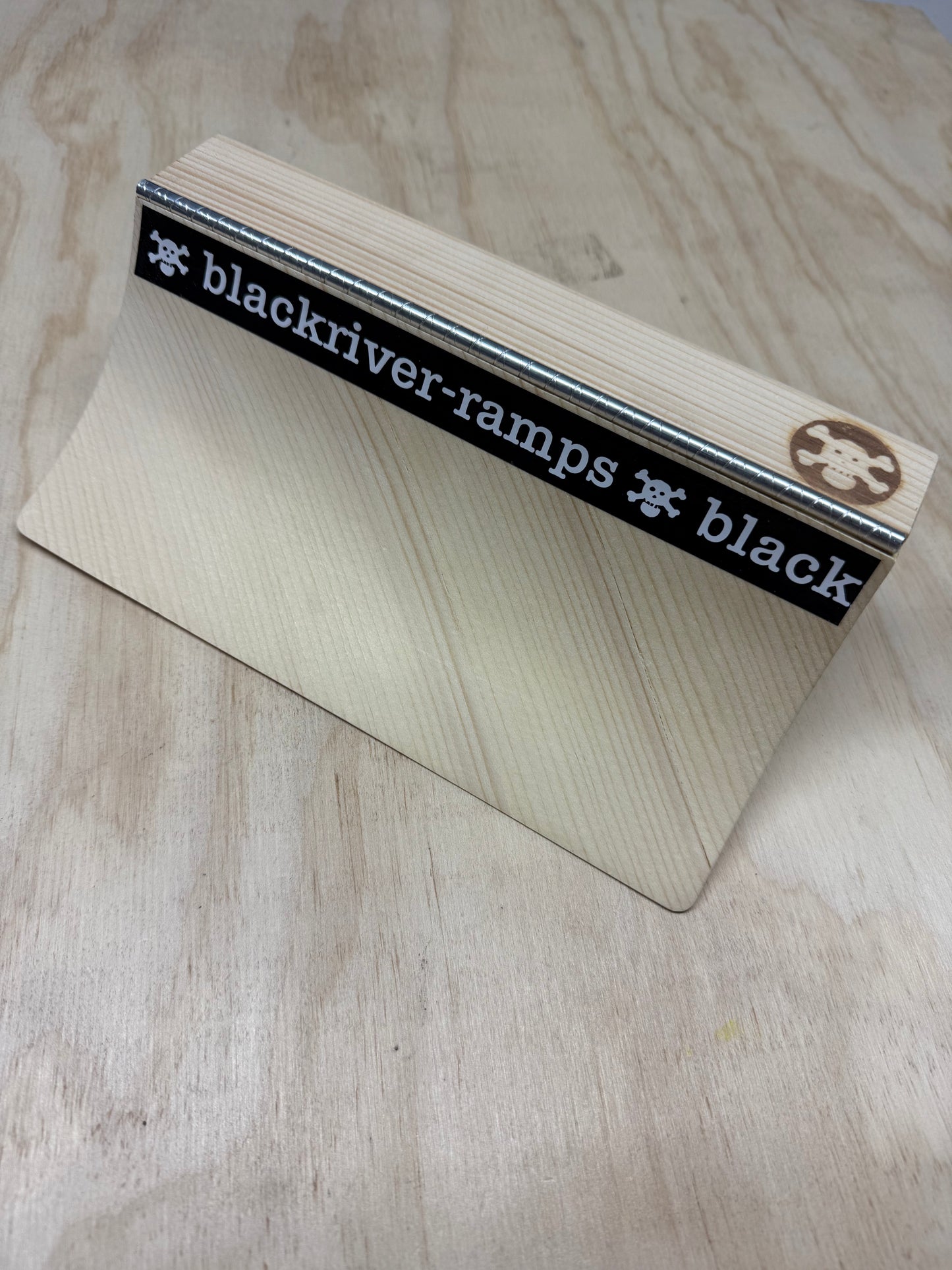 Pocket Quater XL with Diamond Coping