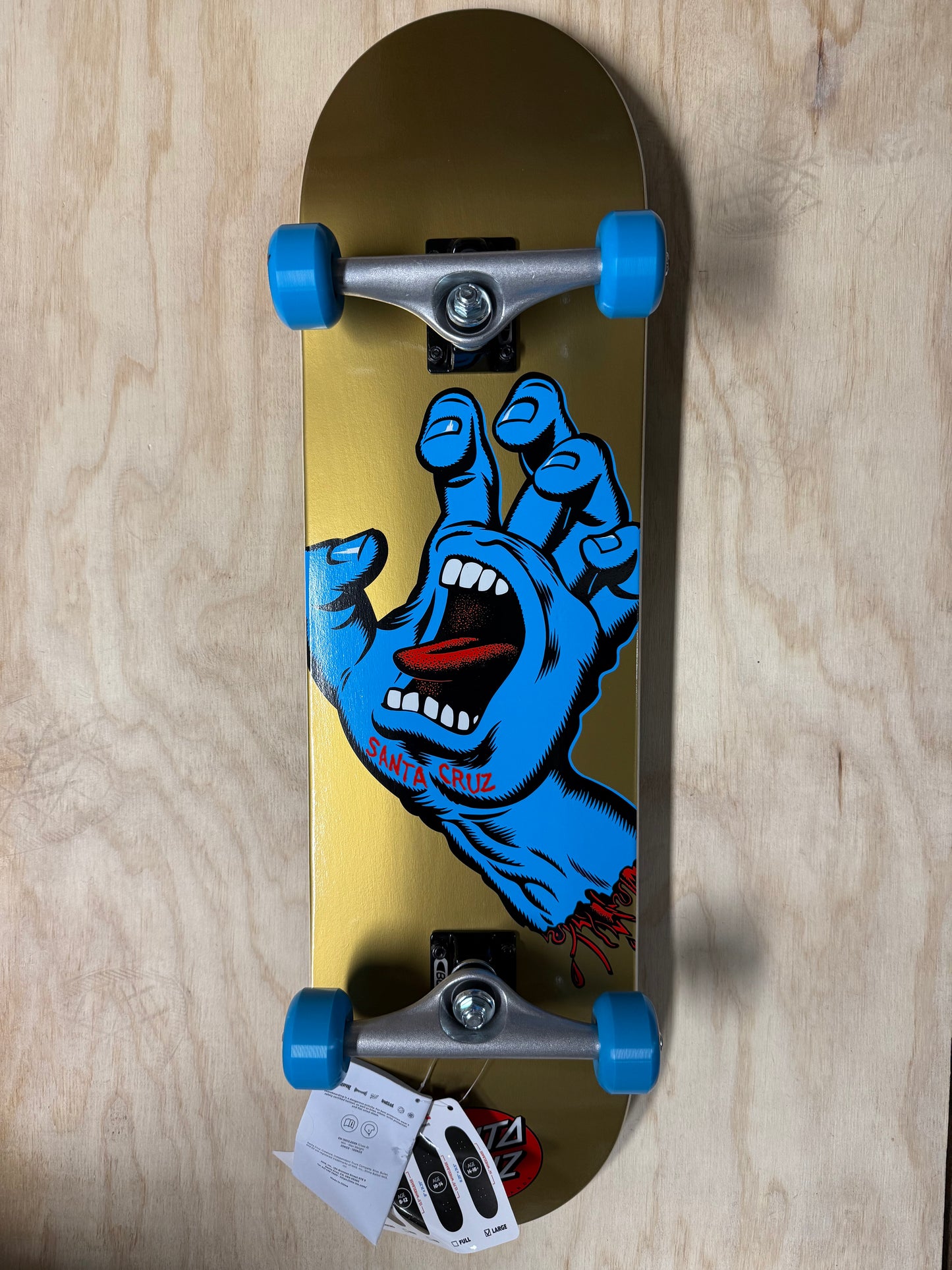 Santa Cruz Screaming Hand Large 8.25in Complete