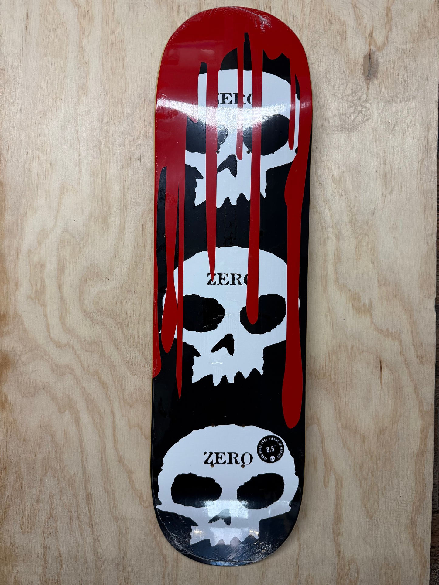 Zero Logo - 3 Skull Blood 8.5