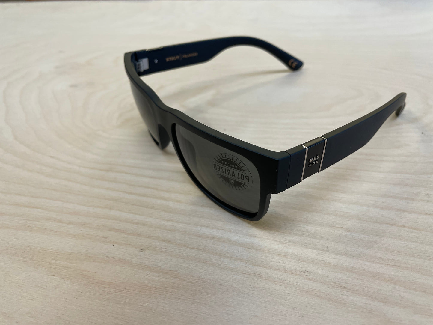STRUT Black Matte / Grey Polarized