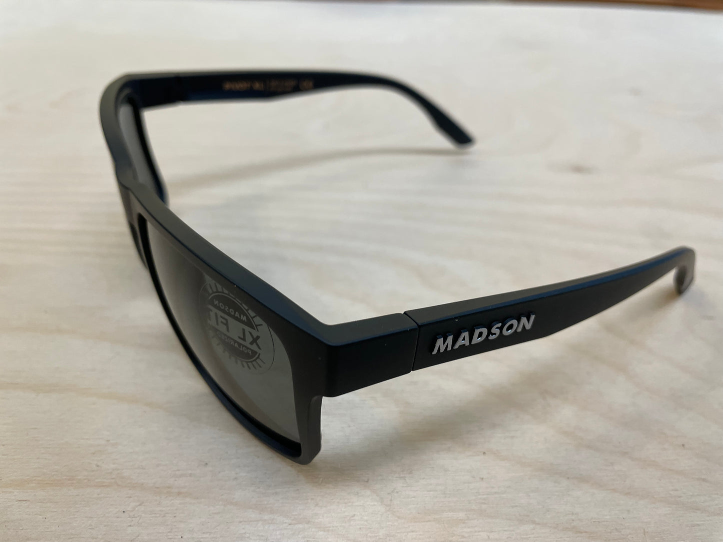 PIVOT XL Black Matte / Grey Polarized