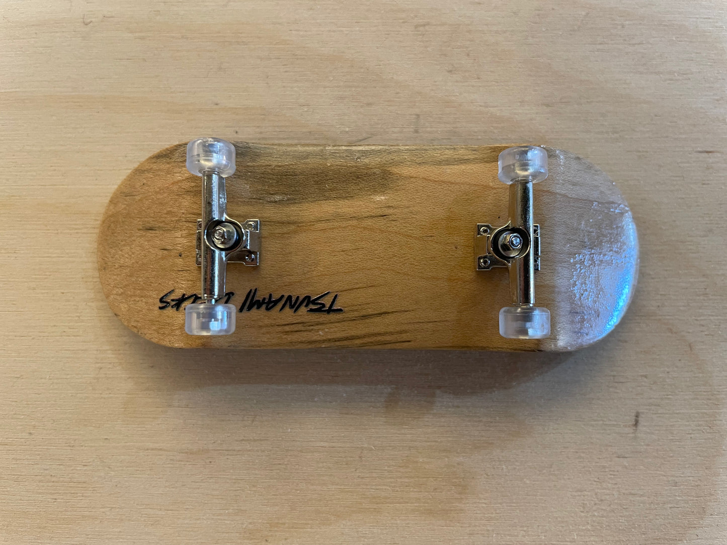 Tsunami Finger Board Complete - Natural / Clear Wheels