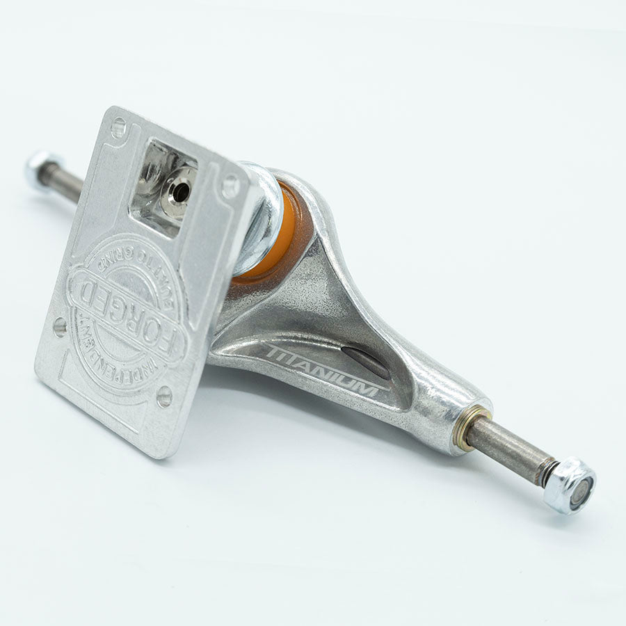 Independent 169 Stage 11 Forged Titanium Silver Standard Trucks