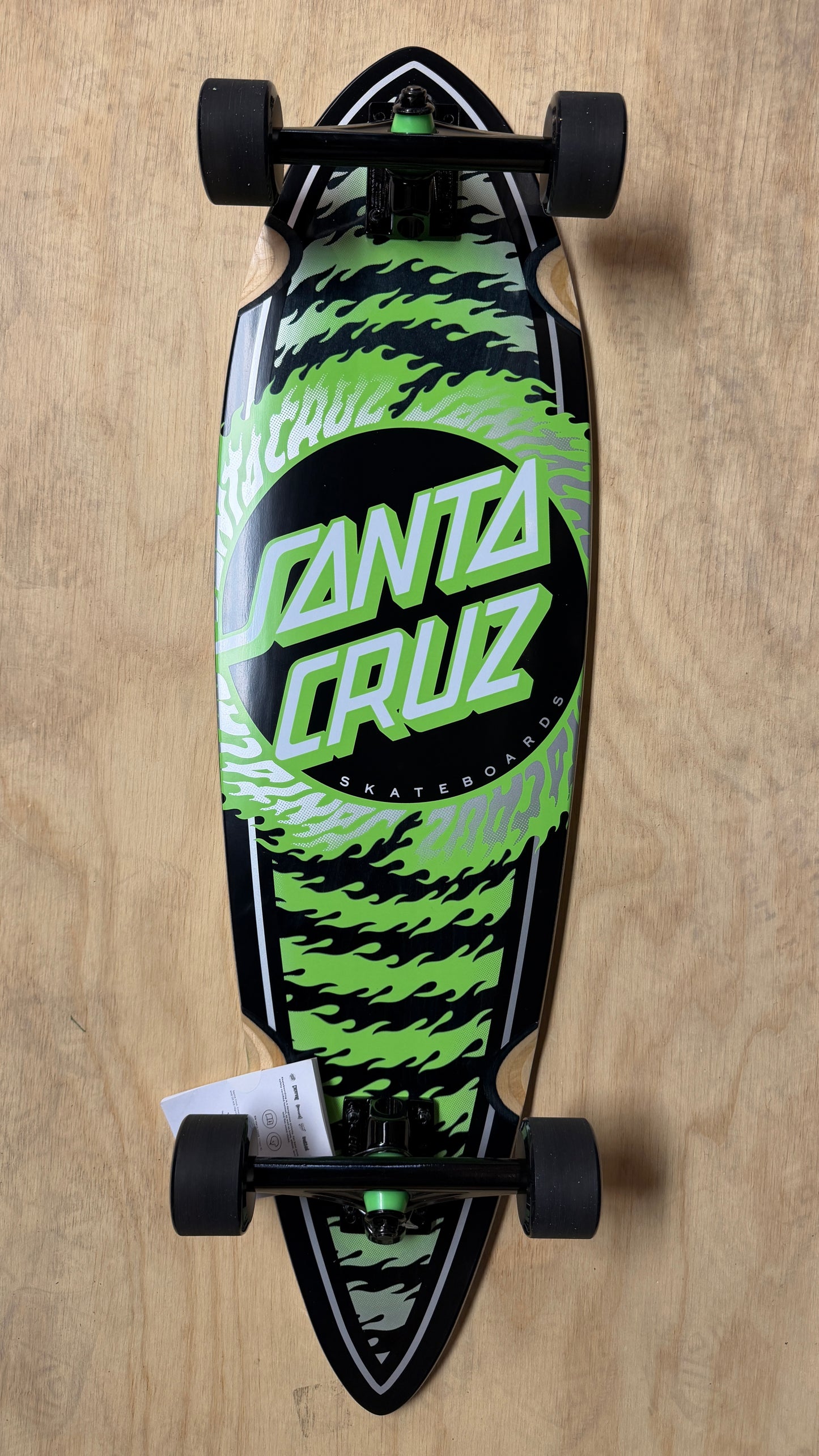 SANTA CRUZ Flame Ringed Dot 9.20 Pintail Cruzer
