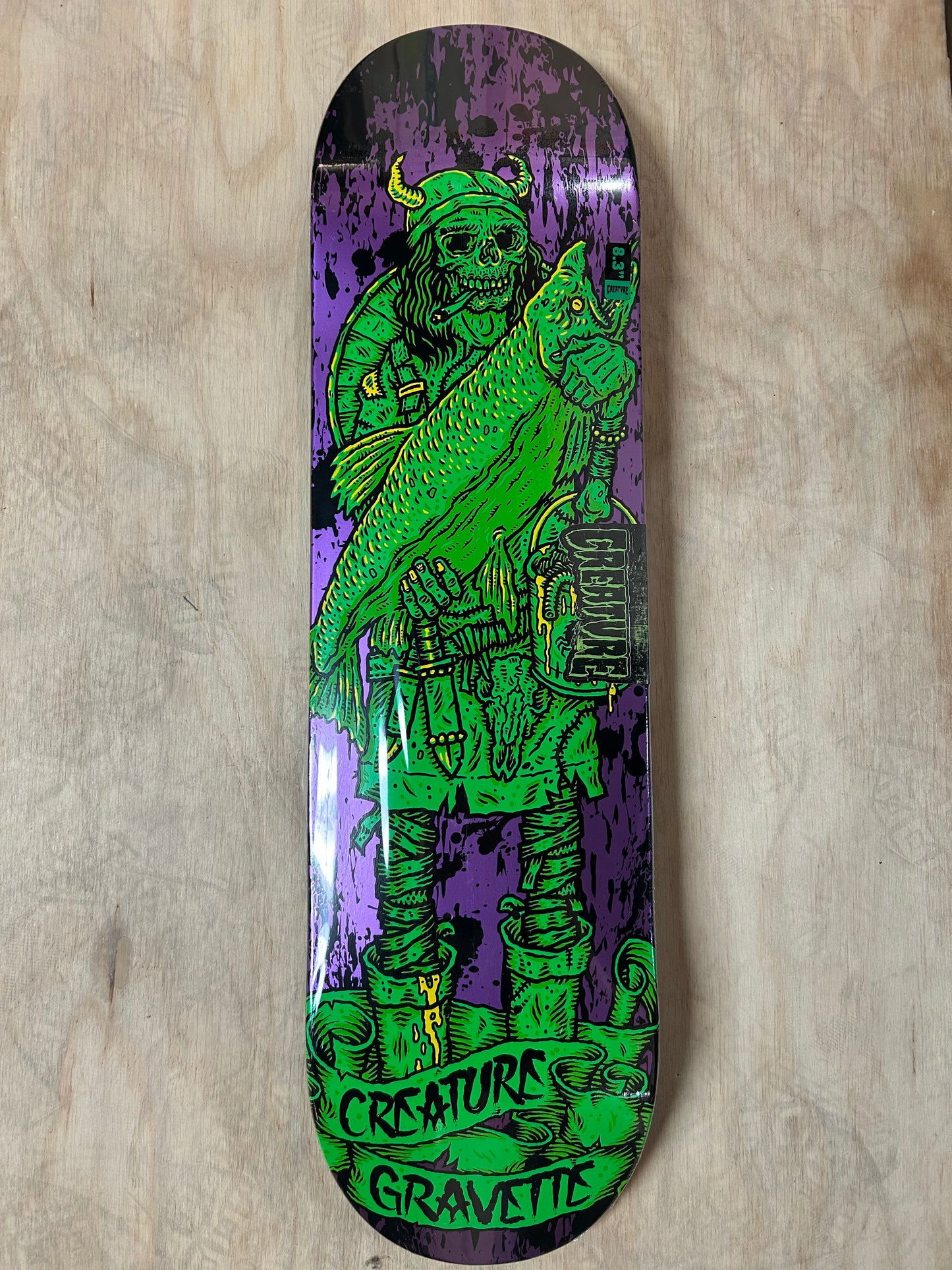 Gravette Vikings of Hesh Law XX Pro 8.3in x 32.2in Creature Decks