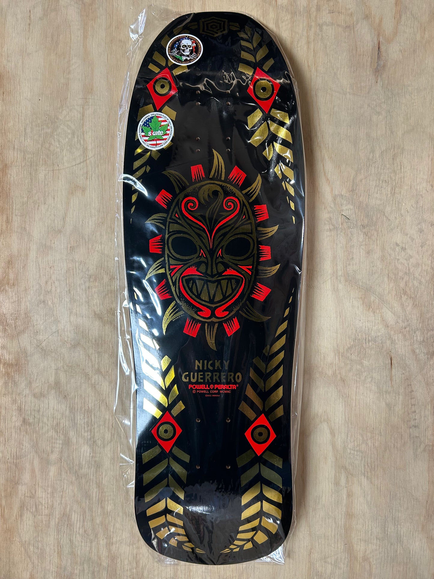 POWELL PERALTA Nicky Guerrero Mask 10 x 31.75 - Black/Gold Foil