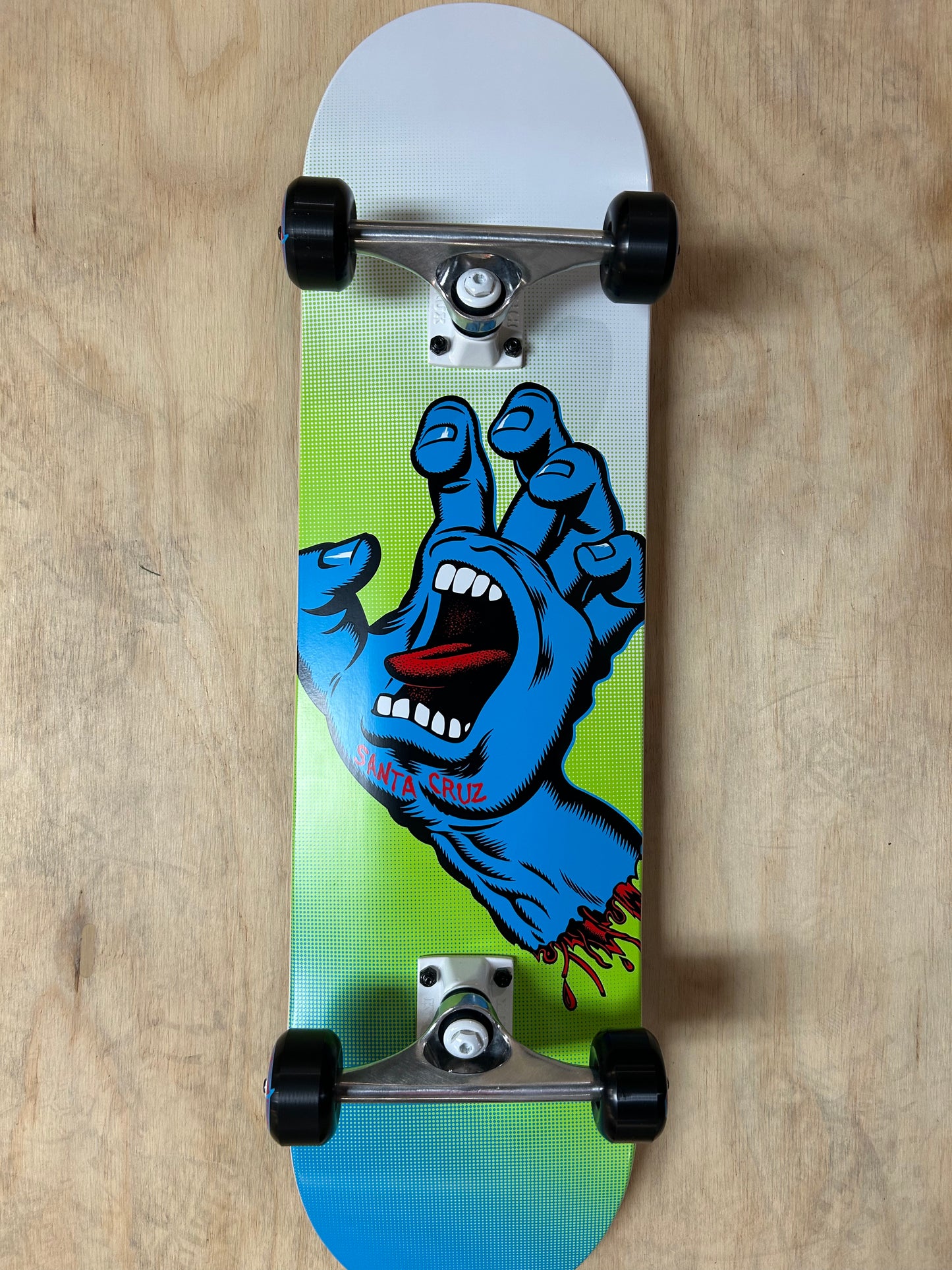 Screaming Hand Color Fade Complete 8.0 Santa Cruz