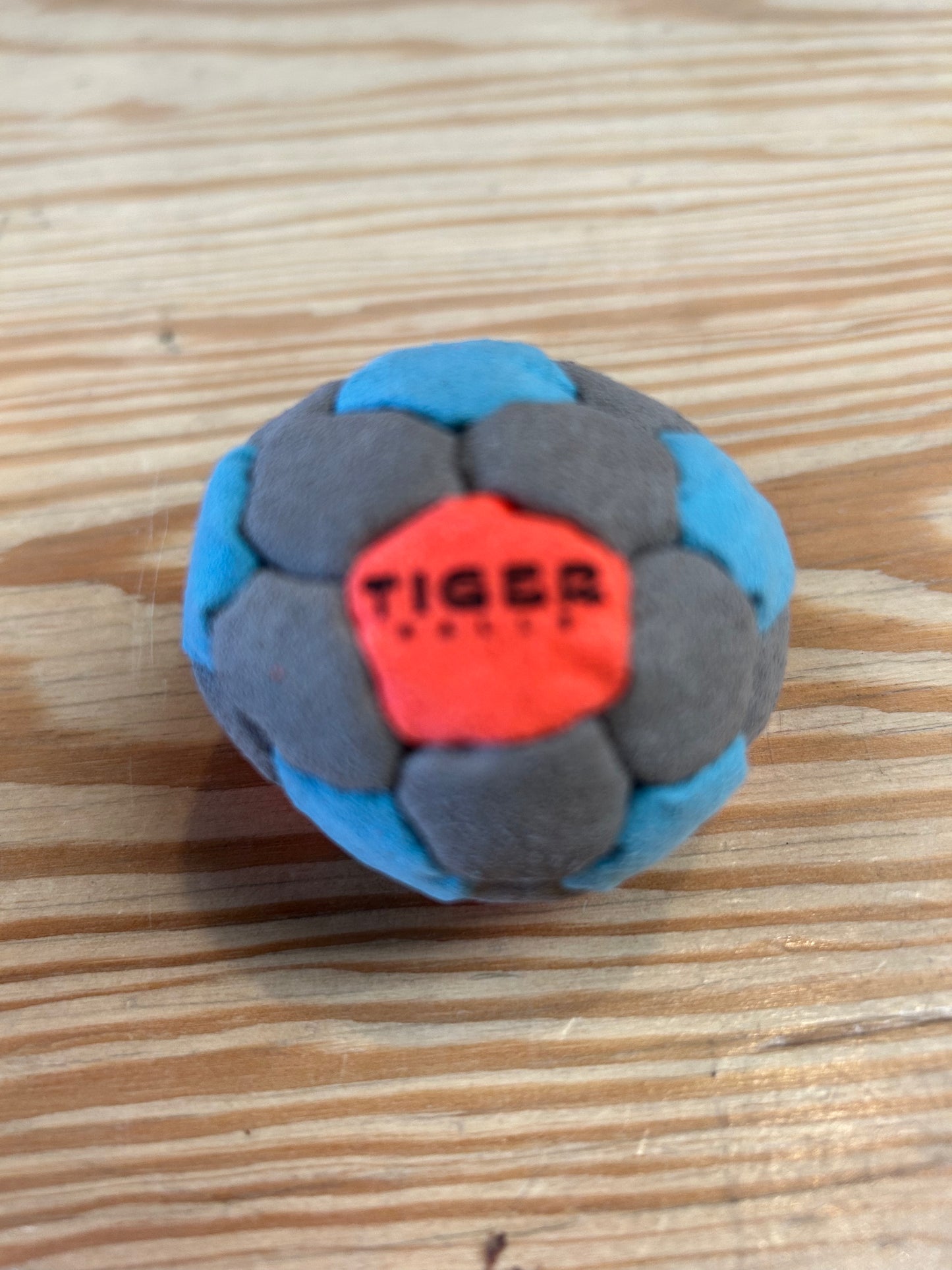 Tiger Balls Footbags - Milo 32