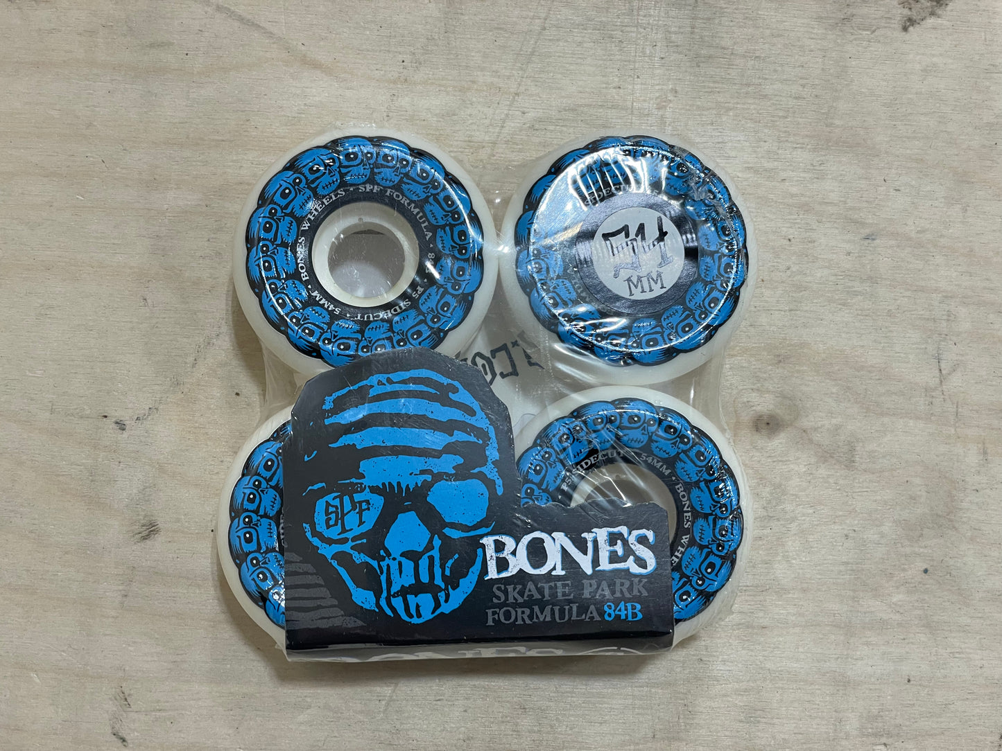 BONES WHEELS SPF Skateboard Wheels Circle Skulls 54mm P5 Sidecut 84B