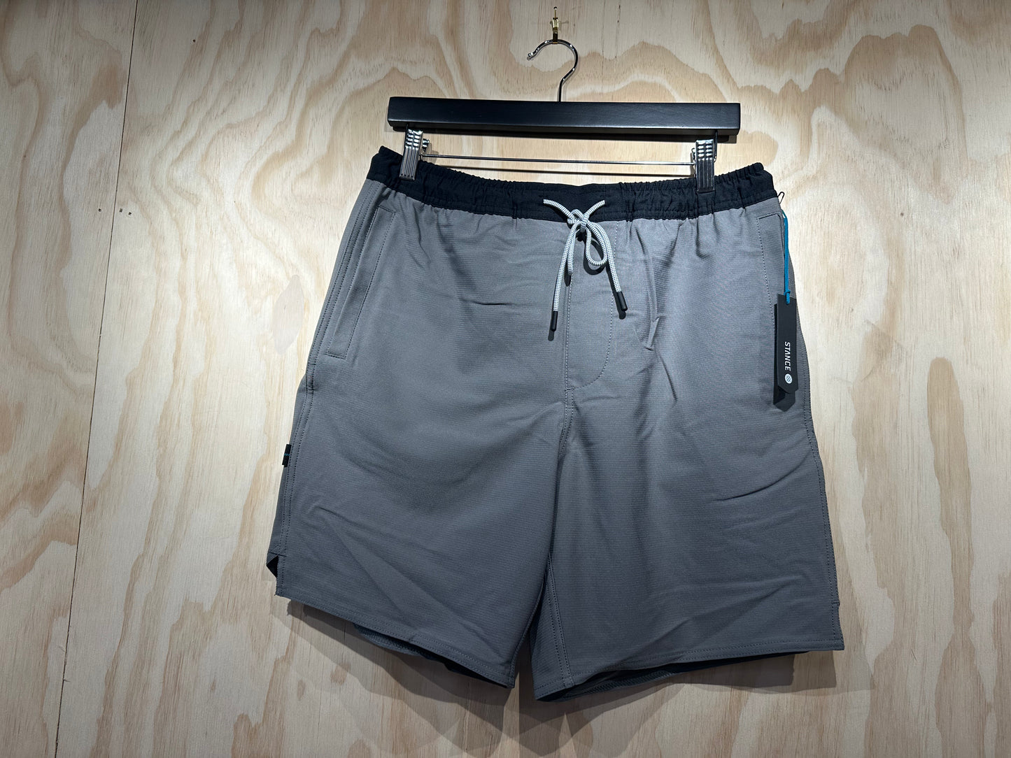 COMPLEX SHORT - CHARCOAL