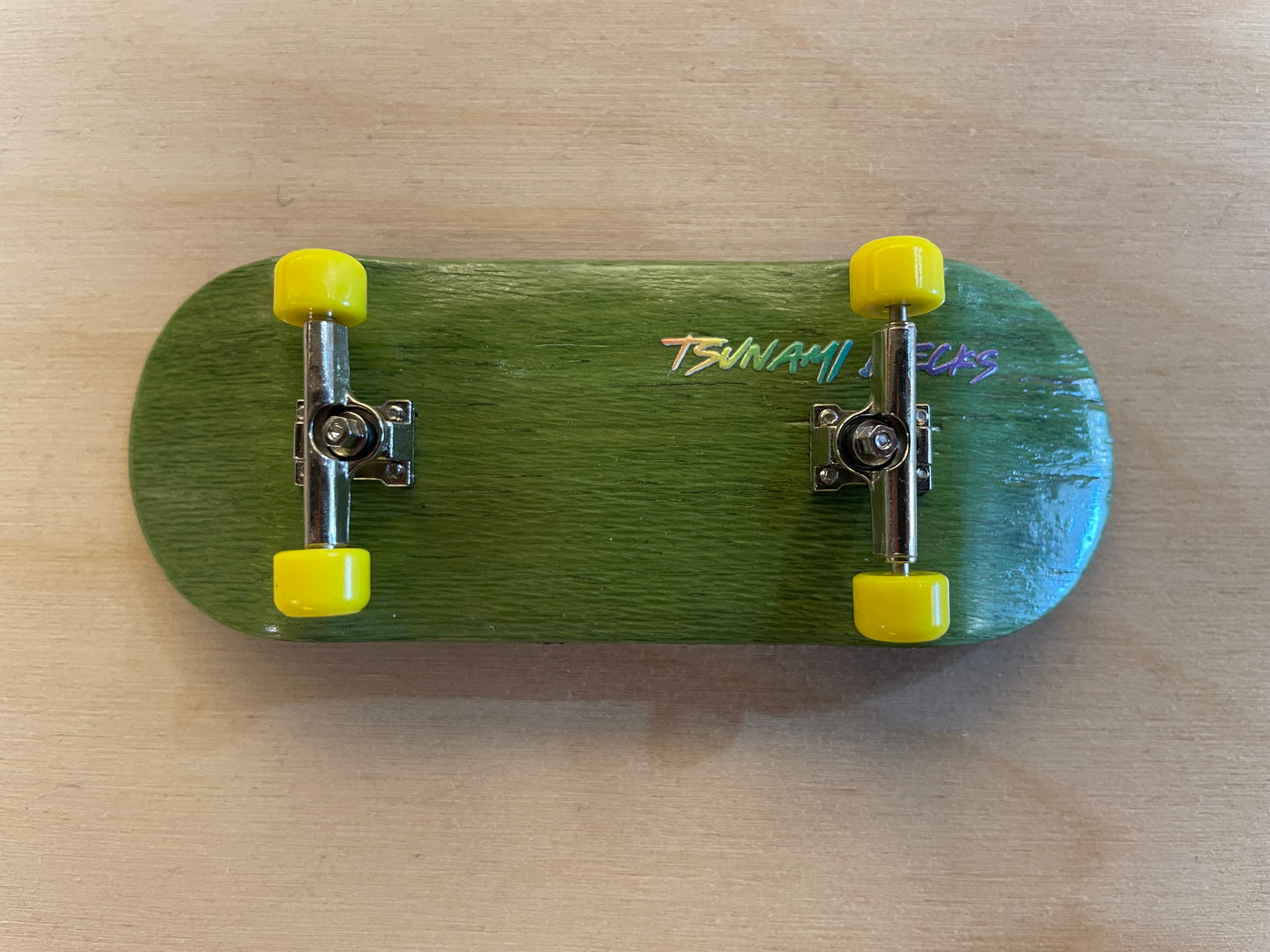 Tsunami Fingerboard Complete Green with Green Wheels